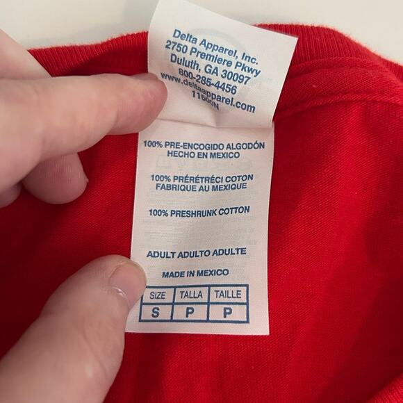 DELTA RINGSPUN Graphic Tee NEW "Does Someone Need A Hug?" Size S - Picture 6 of 6